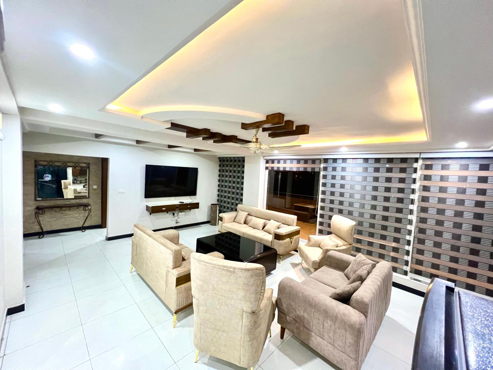 Penthouse 3Bedrooms - Luxury Apartment Hotel Islamabad Bagian luar foto