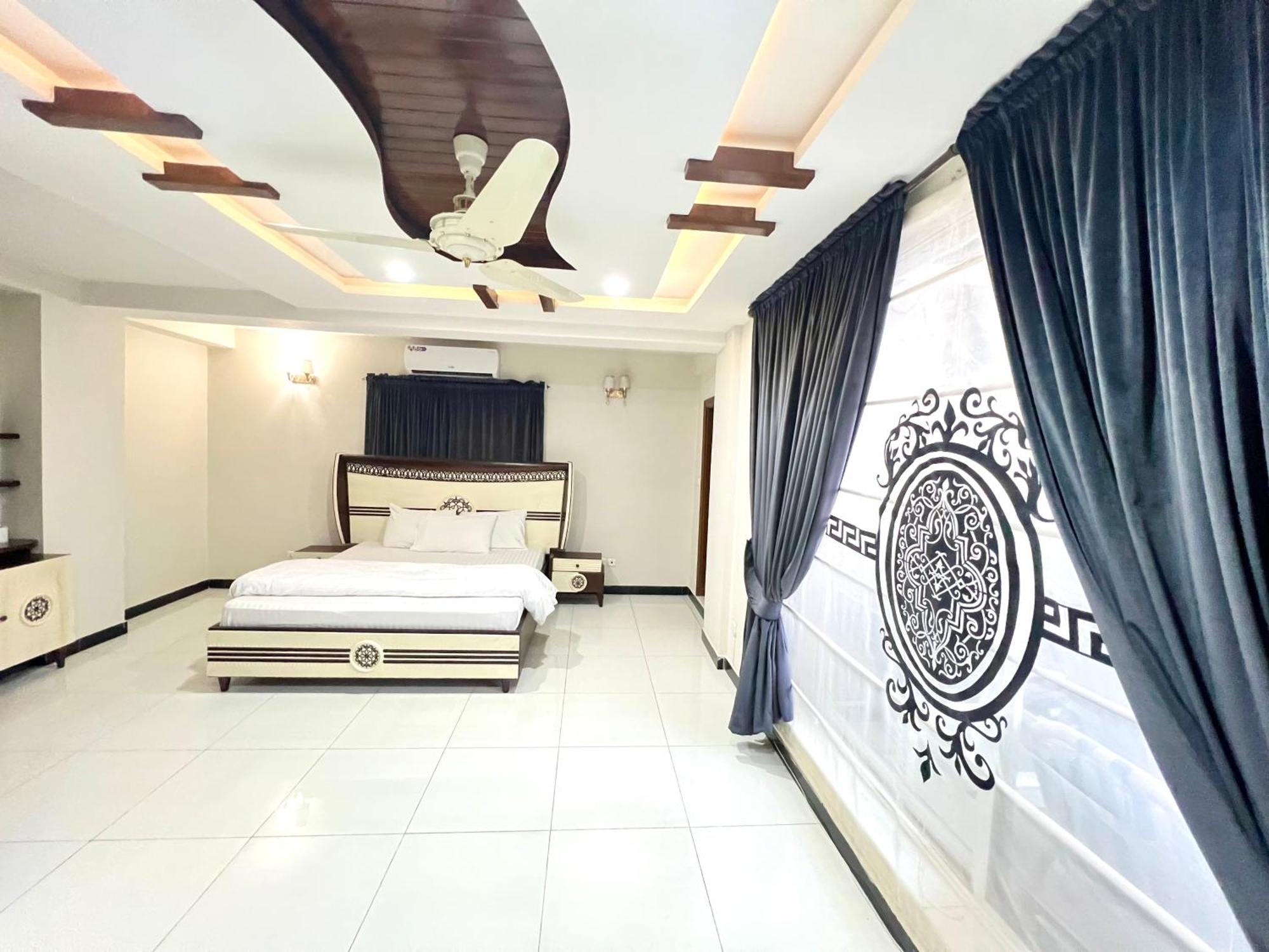 Penthouse 3Bedrooms - Luxury Apartment Hotel Islamabad Bagian luar foto